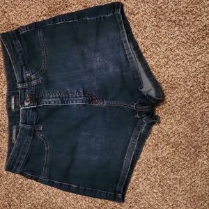 Wild Fable high rise jean short size 10/30R in new condition